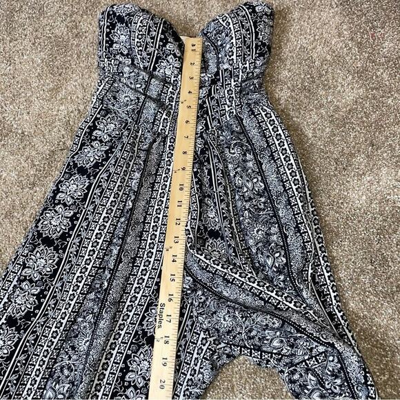 Band Of Gypsies Jumper Black White Sleeveless Sweetheart Flare Smocked wide leg - Picture 8 of 8